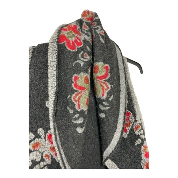 Floral Shawl Collar Sleeveless
Vest Gray Red Sherpa Trim embroidered open front - Picture 9 of 16